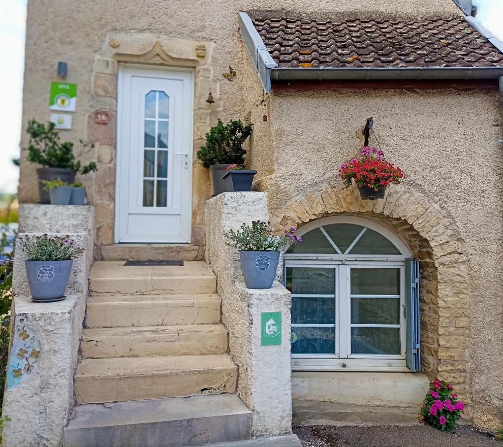 Gîte Le 16, Sous Les Trémières Fleurey-sur-Ouche Exterior foto